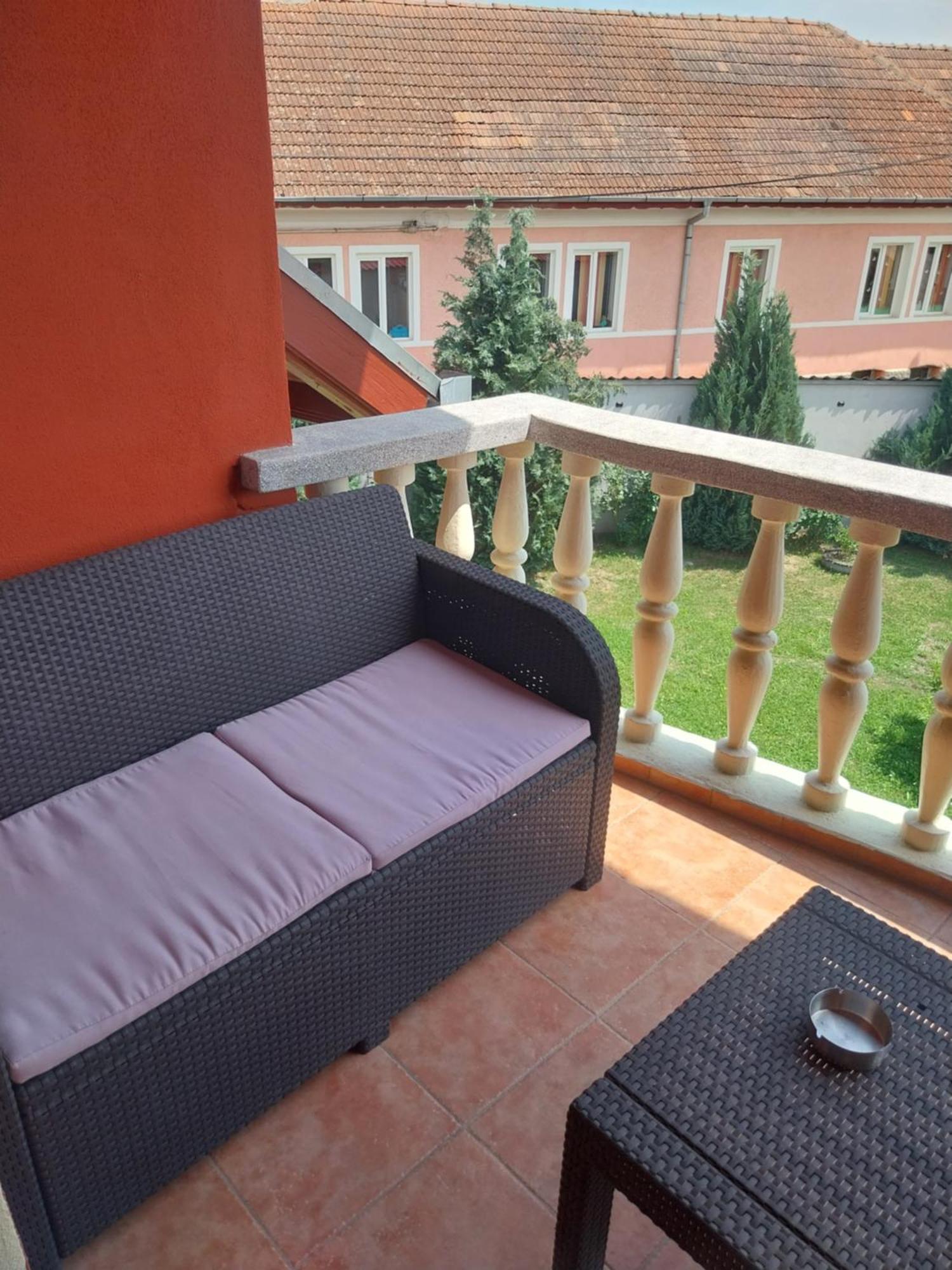 Serena House Cîrţişoara Exterior foto