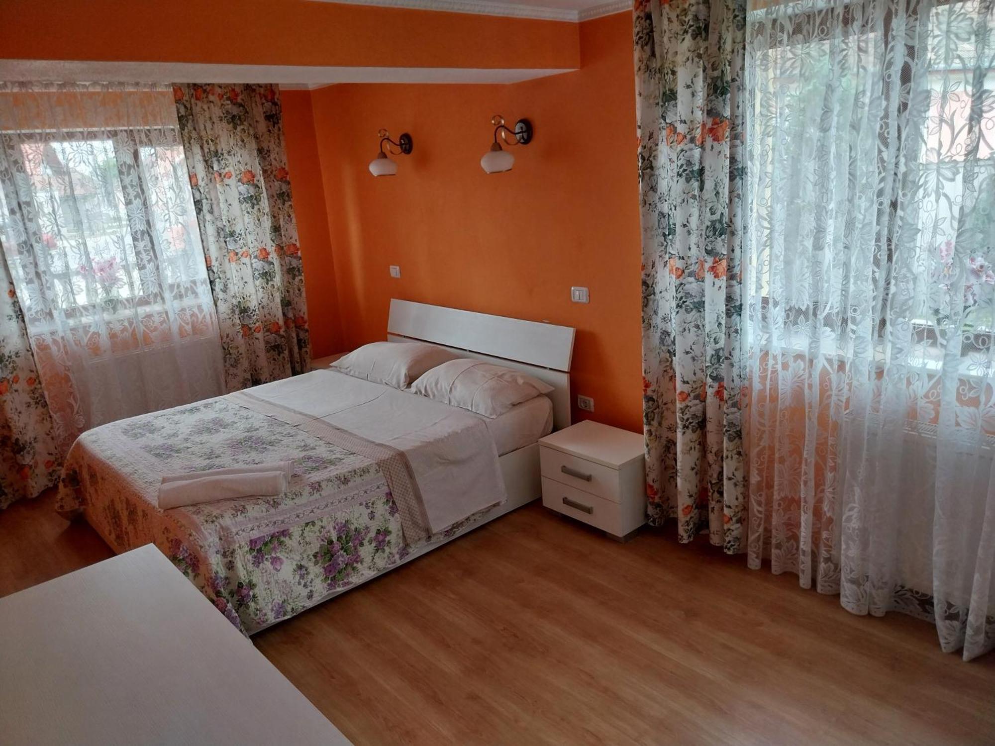 Serena House Cîrţişoara Habitación foto